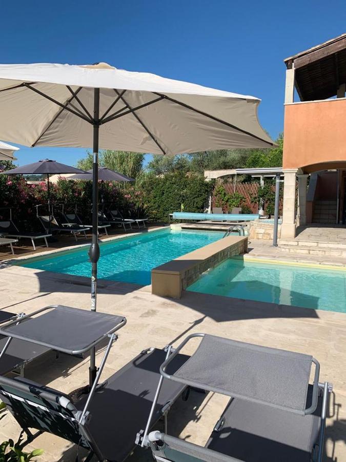 Saint-Martin-dʼArdèche B&B La Vieille Source מראה חיצוני תמונה