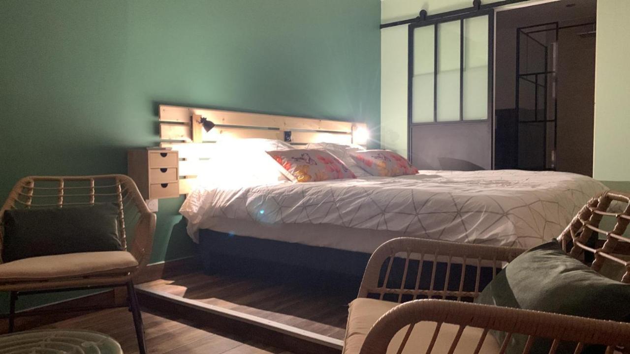 Saint-Martin-dʼArdèche B&B La Vieille Source מראה חיצוני תמונה