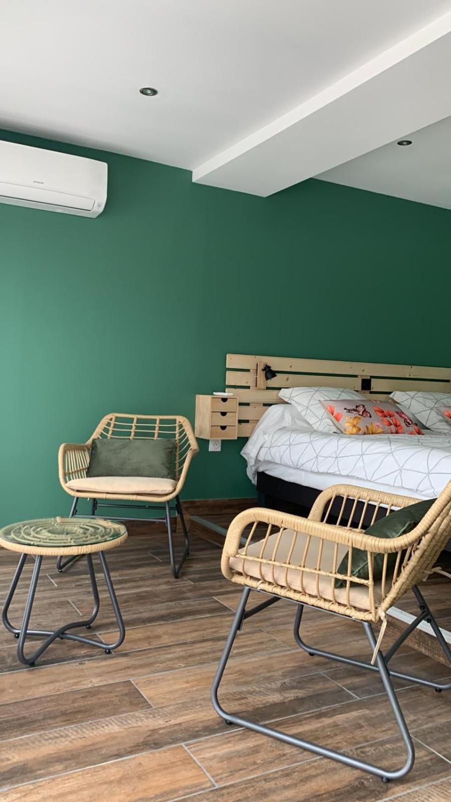 Saint-Martin-dʼArdèche B&B La Vieille Source חדר תמונה