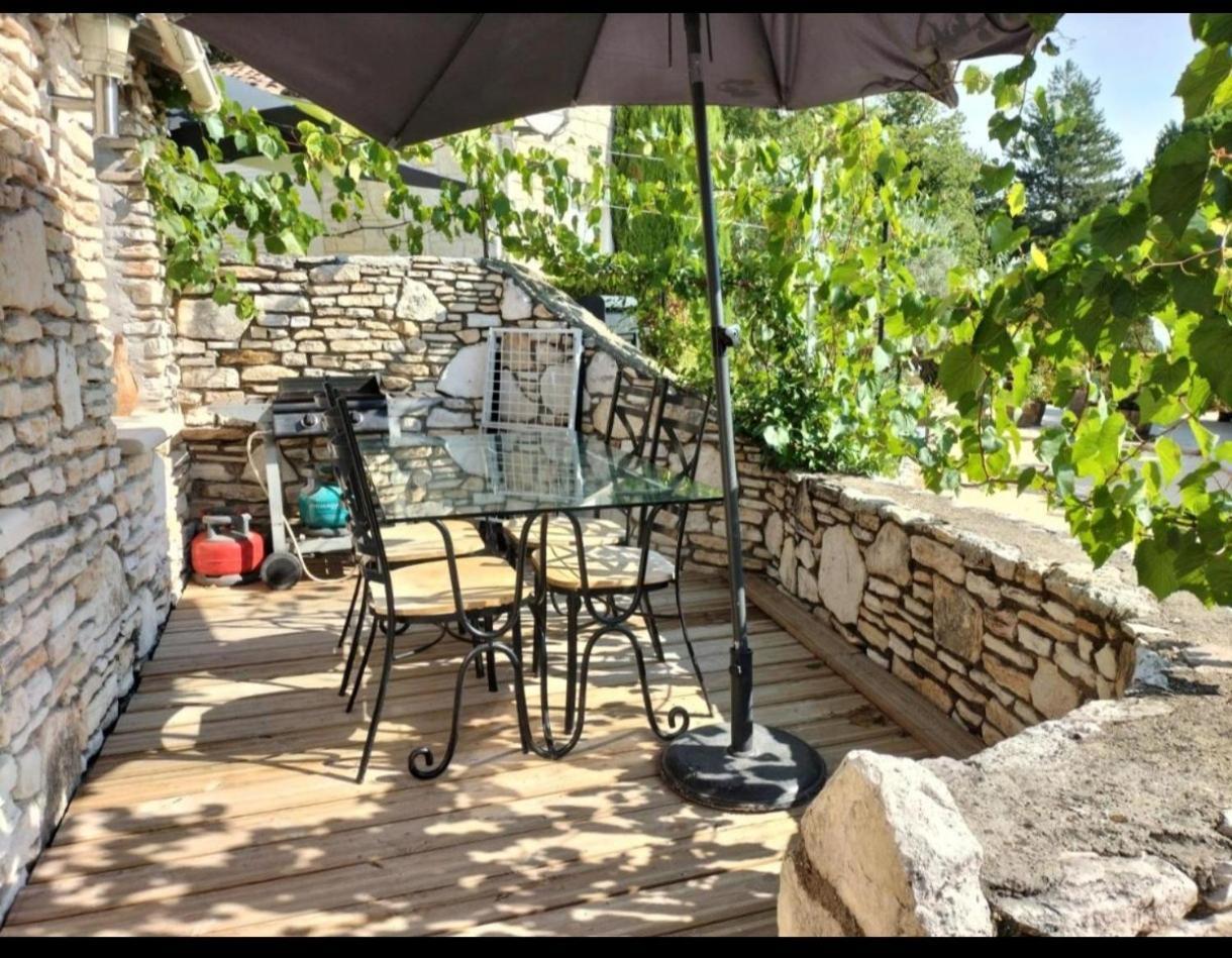 Saint-Martin-dʼArdèche B&B La Vieille Source חדר תמונה